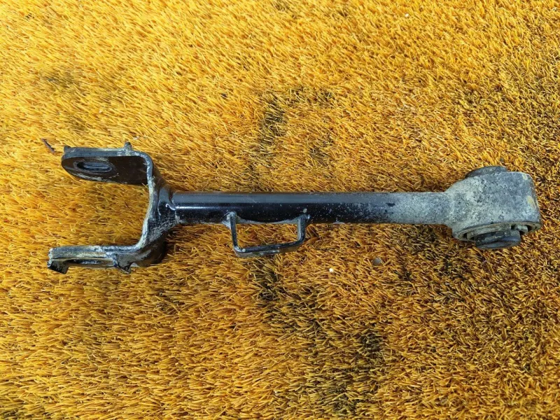 Рычаг подвески