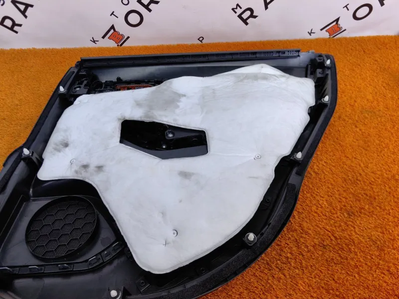 Обшивка двери