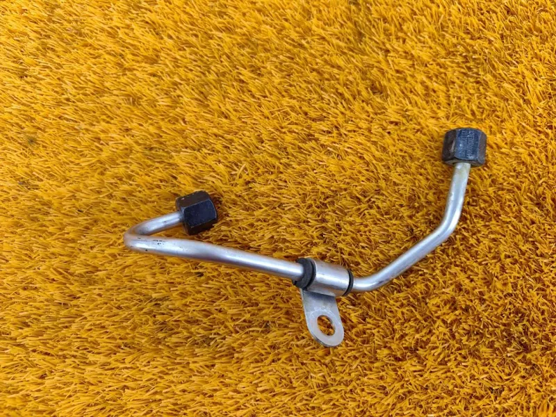 Трубка топливная