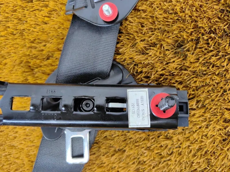 Ремень безопасности