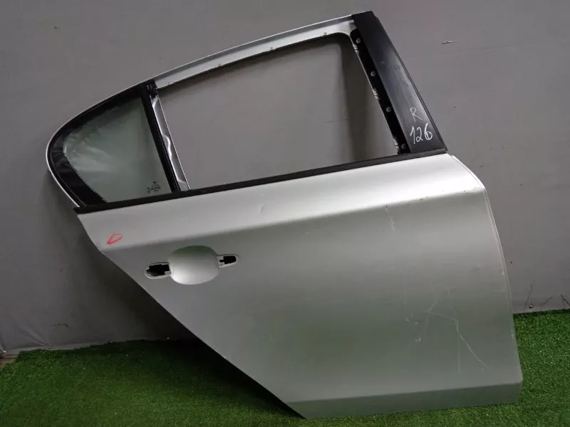 Дверь BMW 1-Series 2008 41527191018 E87, задняя правая
