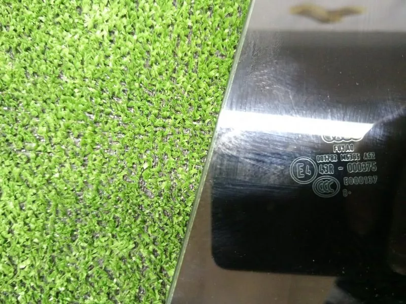 Стекло двери