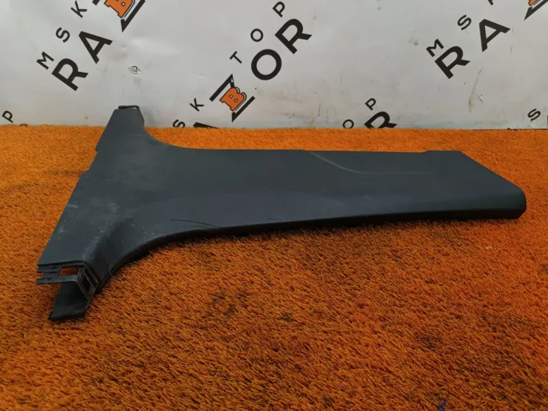 Обшивка центральной стойки