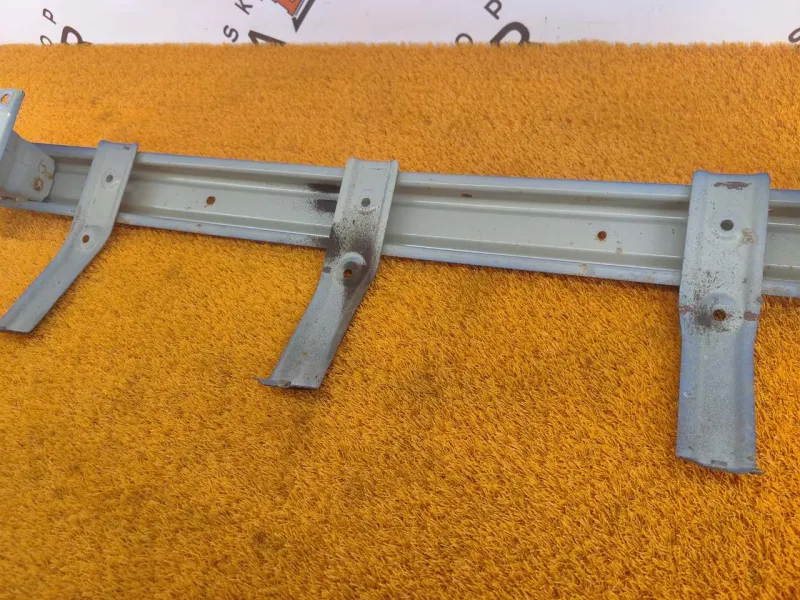 Усилитель бампера