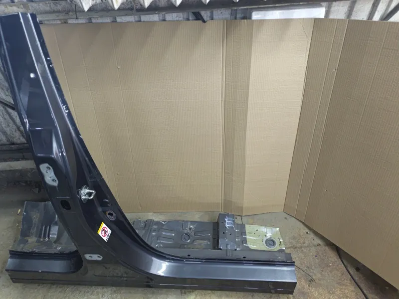 Порог с центральной стойкой