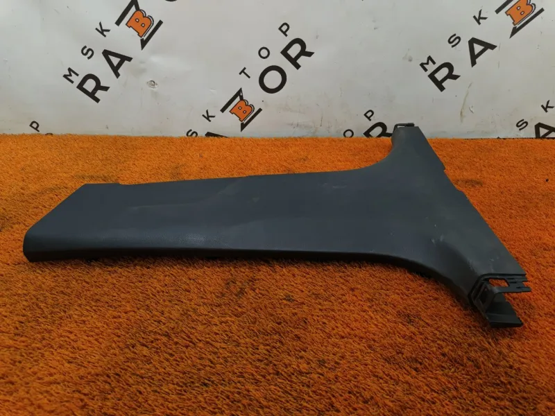 Обшивка центральной стойки