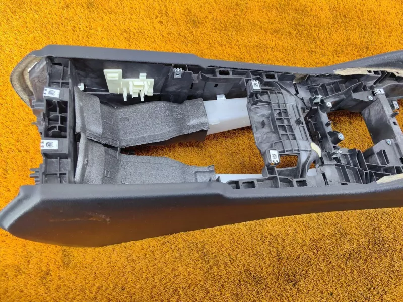 Консоль центральная