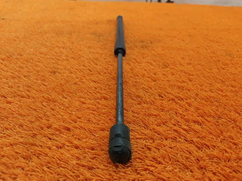 Амортизатор капота