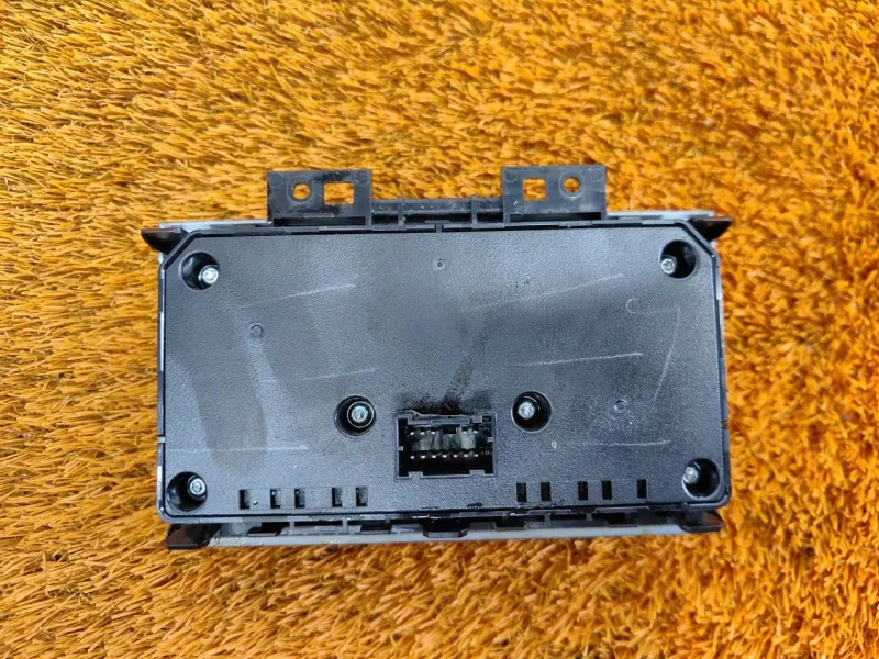 Блок управления климат-контролем