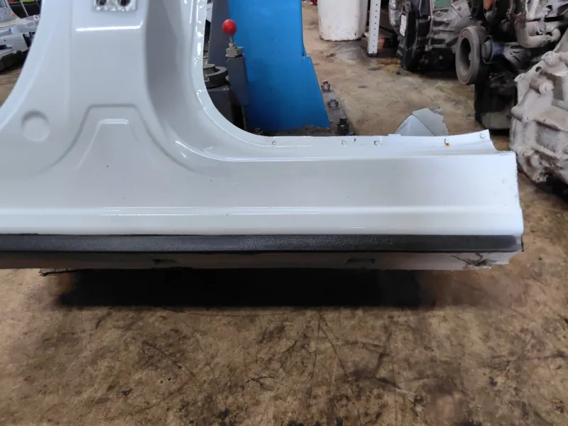 Порог с центральной стойкой