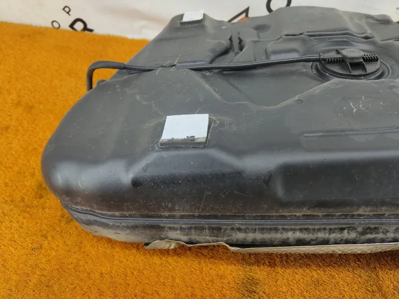 Бак топливный