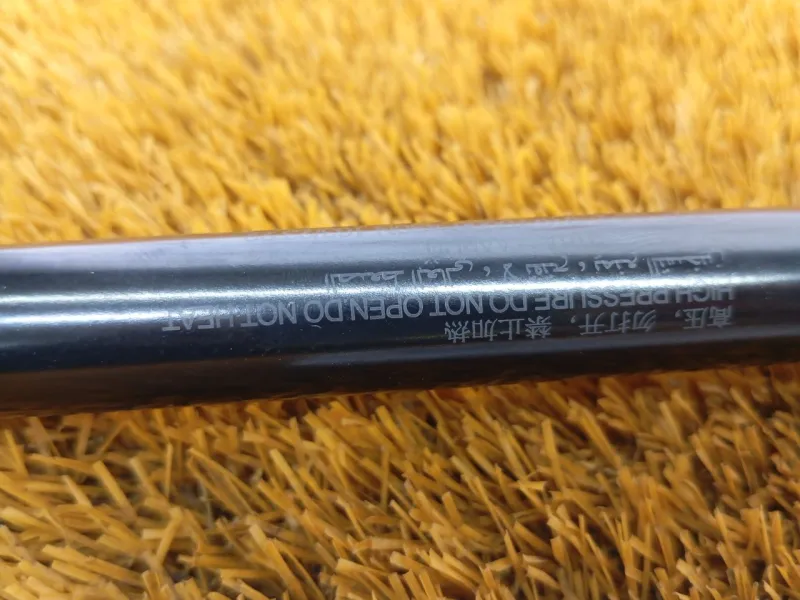 Амортизатор багажника