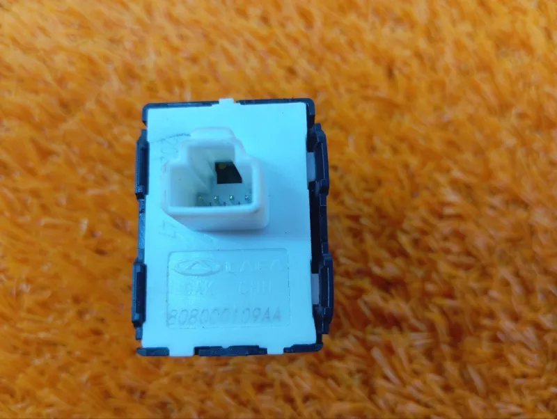 Кнопка стеклоподъемника