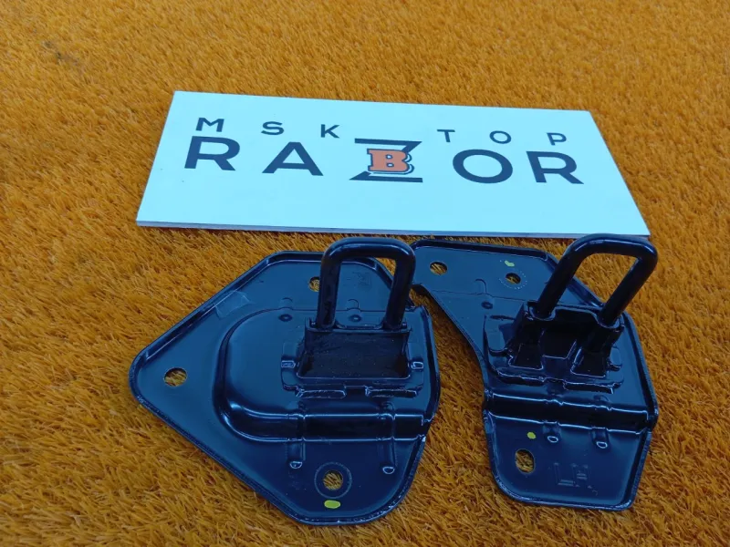 Замок спинки сиденья