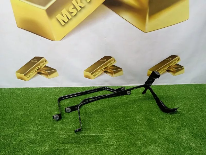 Крепление топливного бака Audi A5 2019 8W0825214A 2 CYR