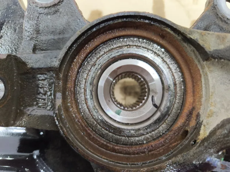 Кулак поворотный