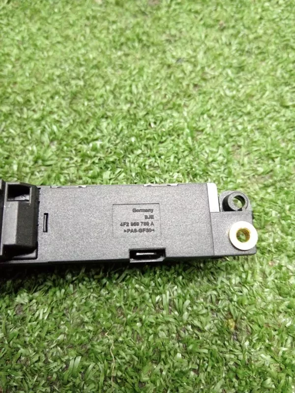 Кнопка памяти сидений