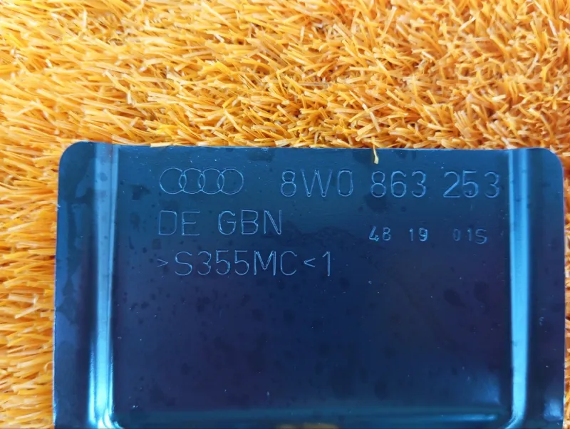 Крючок багажника