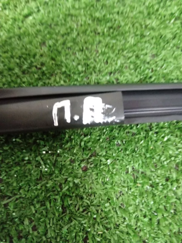 Уплотнитель стекла двери