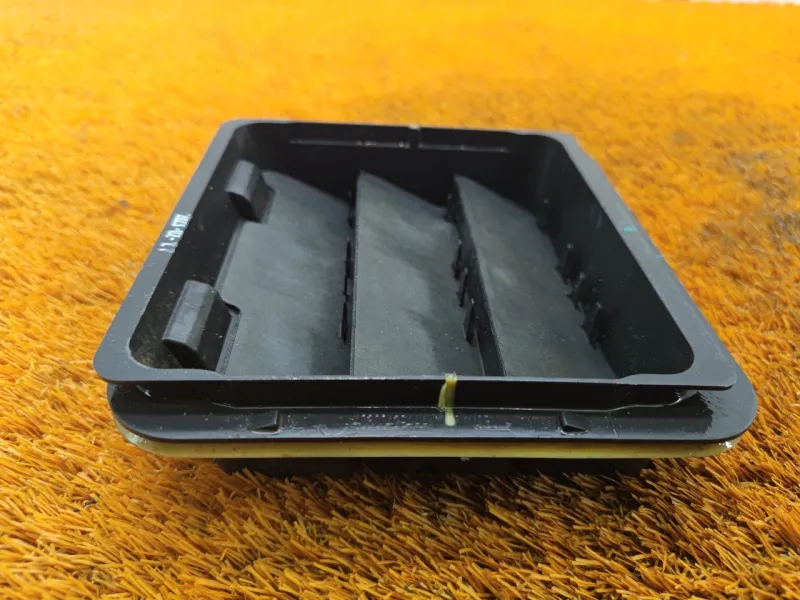 Решетка вентиляционная