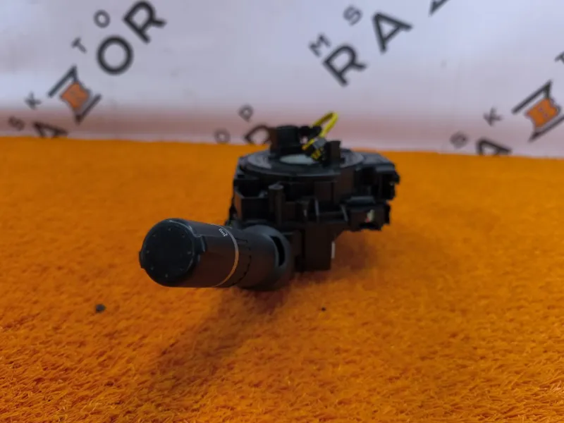 Подрулевой переключатель