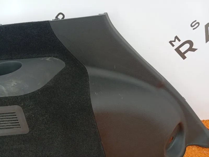 Обшивка багажника