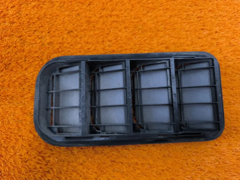 Решетка вентиляционная