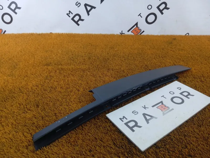 Молдинг двери