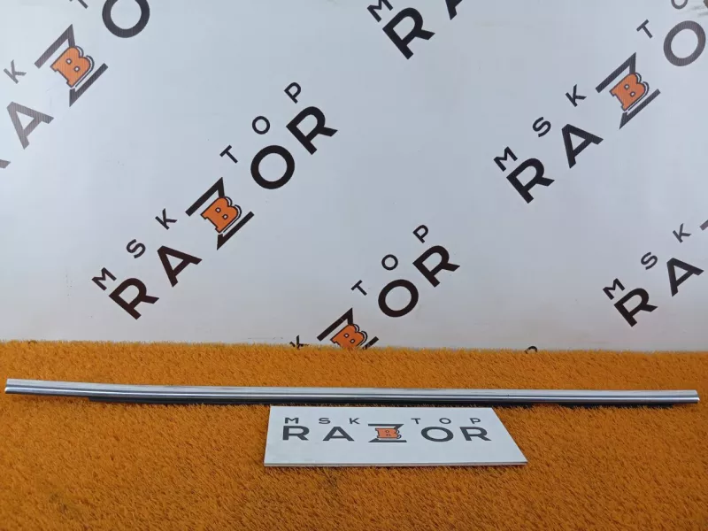 Уплотнитель стекла двери