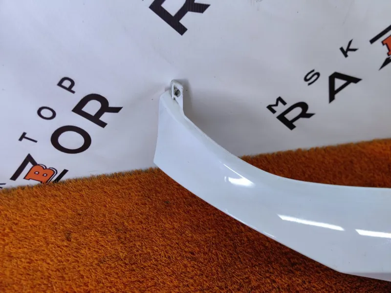 Накладка крышки багажника