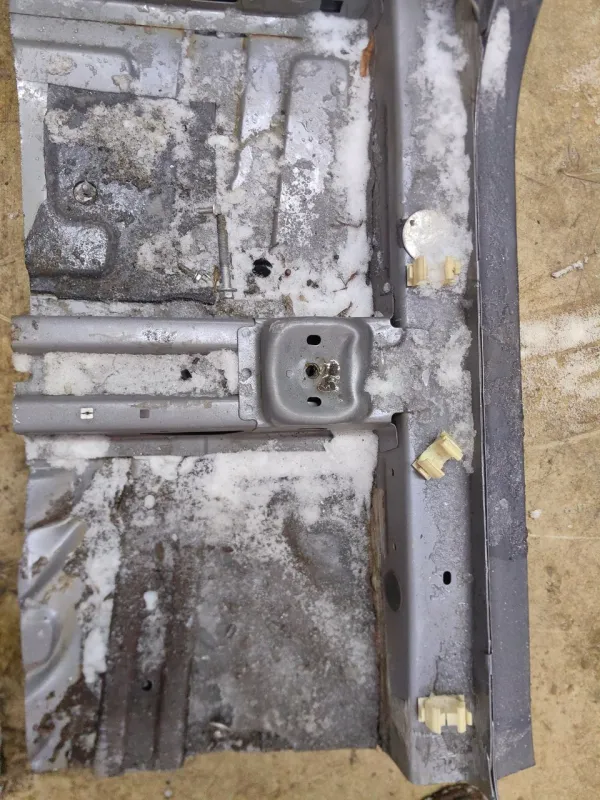 Порог с центральной стойкой