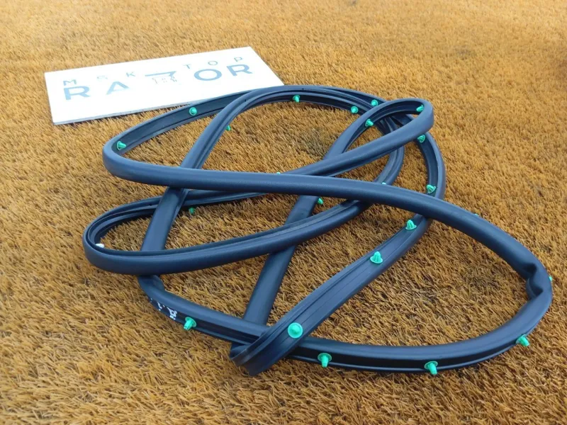 Уплотнитель двери