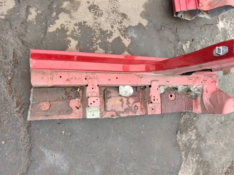 Порог с центральной стойкой