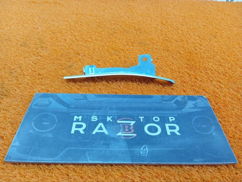 Кронштейн потолка подушки безопасности