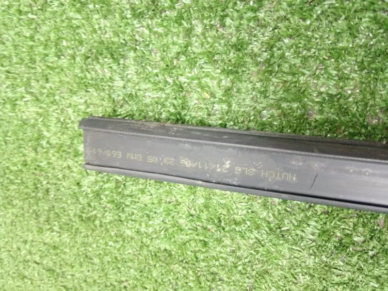 Уплотнитель стекла двери