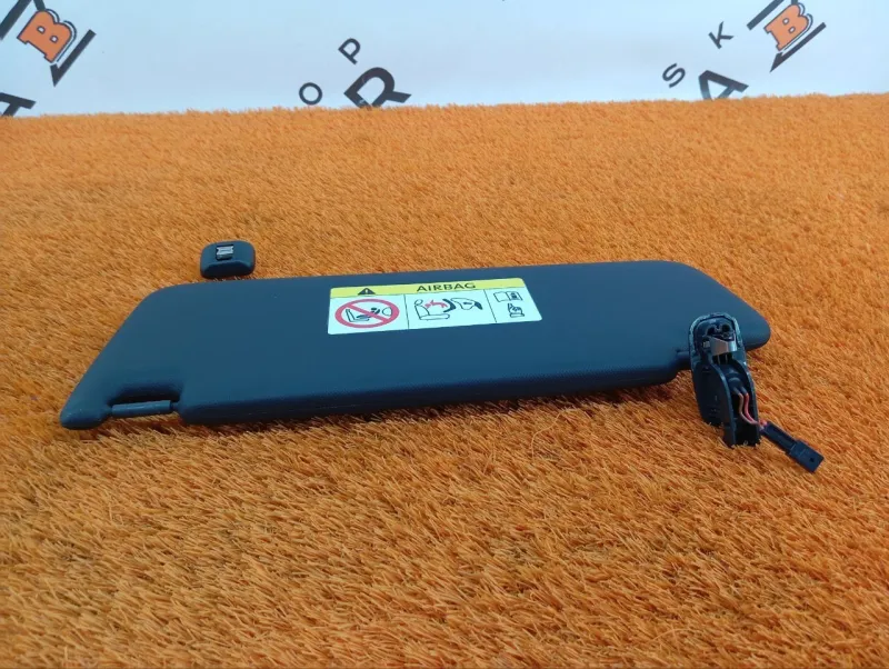 Козырек солнцезащитный