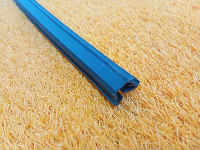 Уплотнитель стекла двери