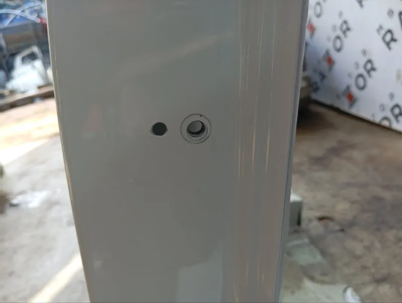 Порог с центральной стойкой