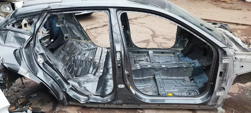 Порог с центральной стойкой