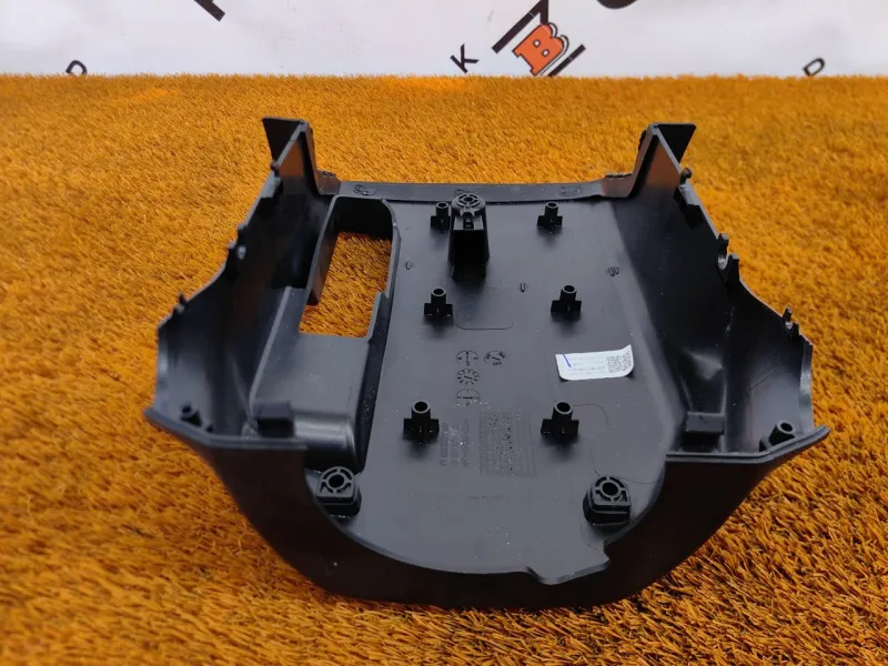 Кожух рулевой колонки