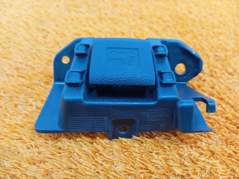 Ручка открывания капота