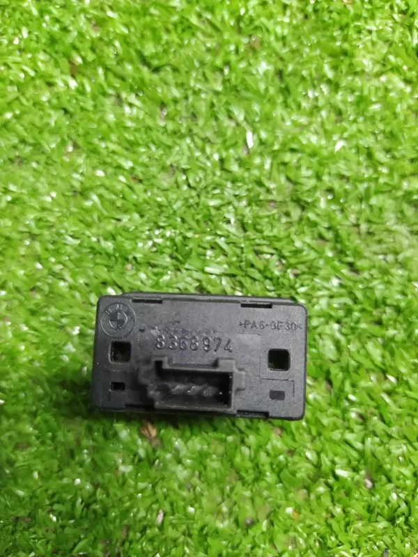 Кнопка стеклоподъемника