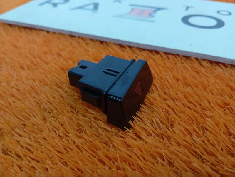 Кнопка аварийной сигнализации