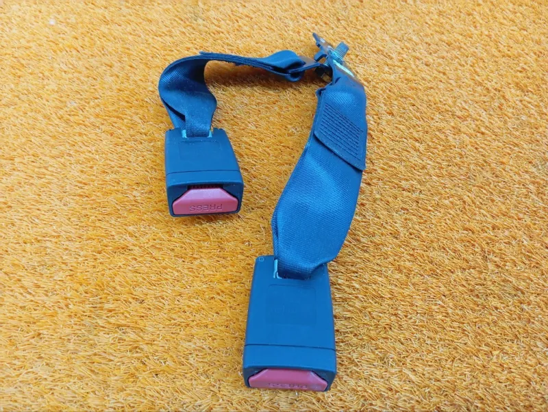 Ответная часть ремня безопасности