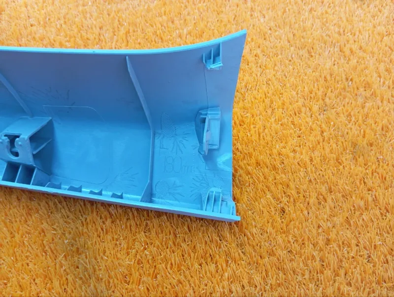 Обшивка двери багажника