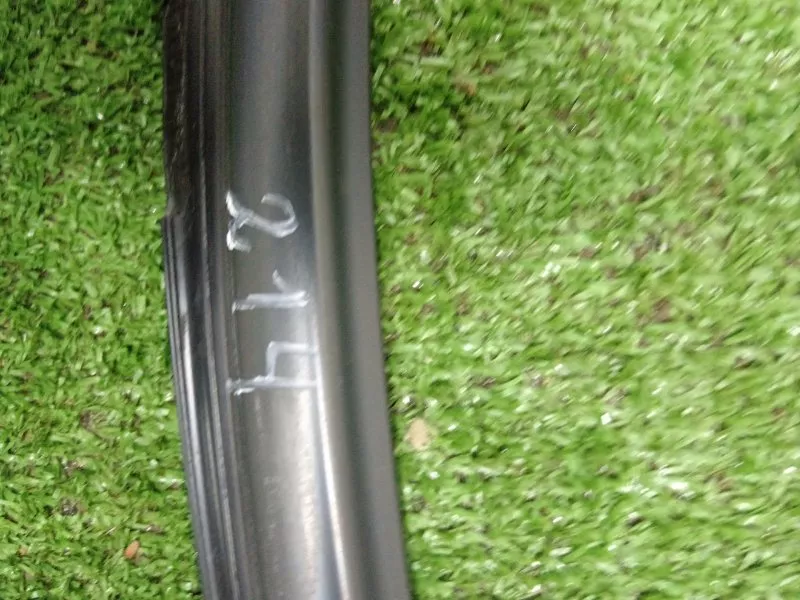 Уплотнитель стекла двери