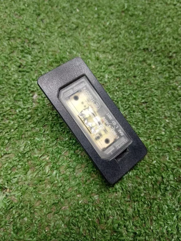 Фонарь подсветки номера