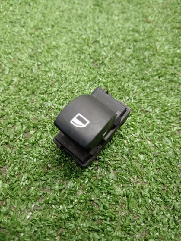 Кнопка стеклоподъемника