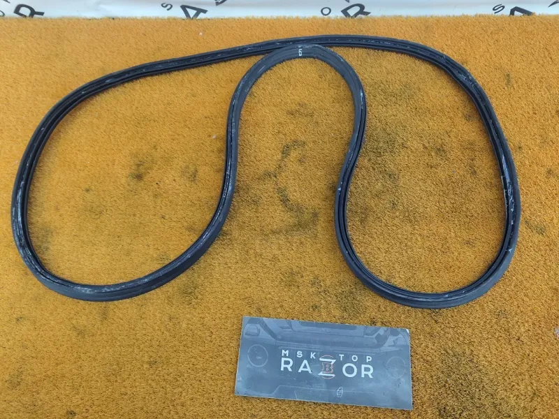 Уплотнитель багажника