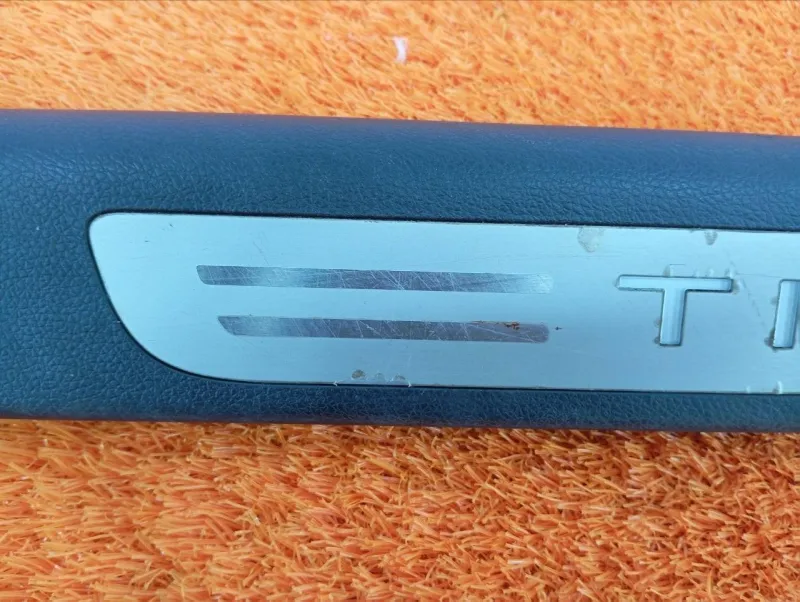 Накладка порога внутренняя